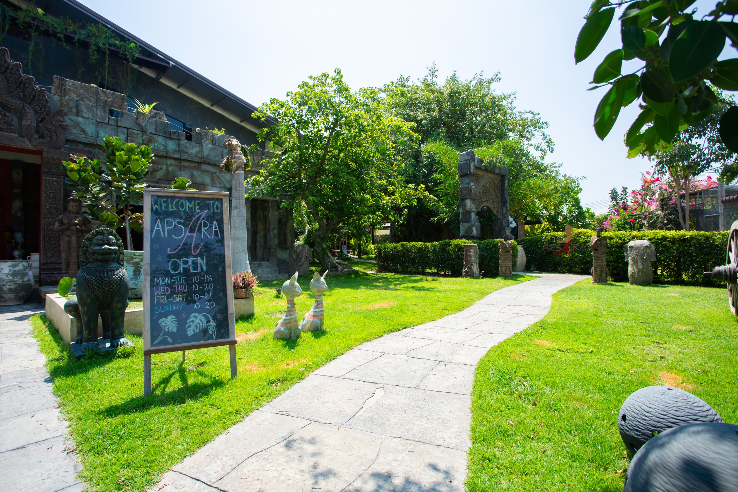 Garden path leading through Apsara